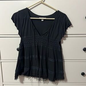 American Eagle Boho gray top
